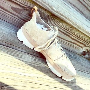 Cream Trigenic Clark’s 10.5